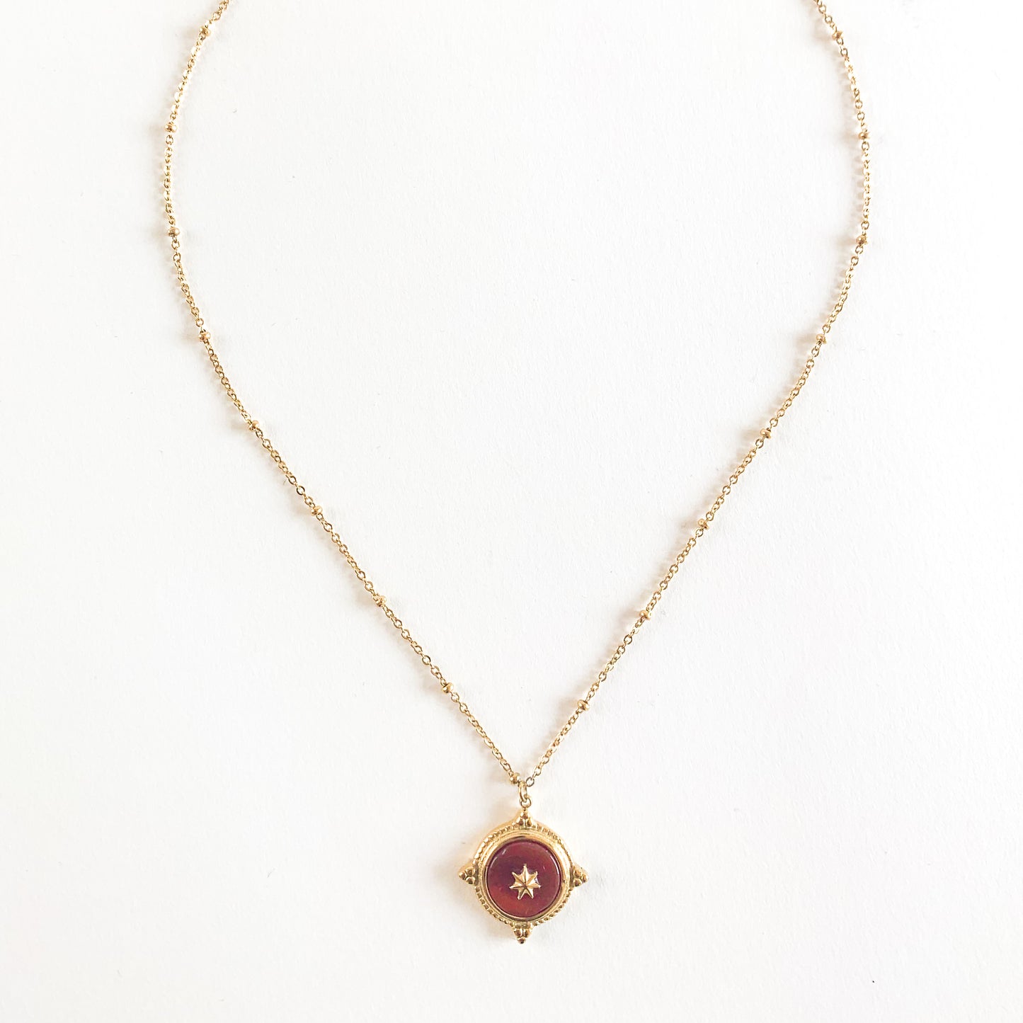 Collier médaillon Agate Rouge